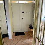 Nyaraló Charming Townhome Near And Square
