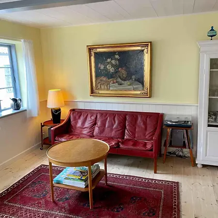 בית נופש Charming Townhome Near And Square