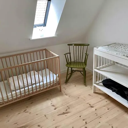 Charming Townhome Near And Square בית נופש