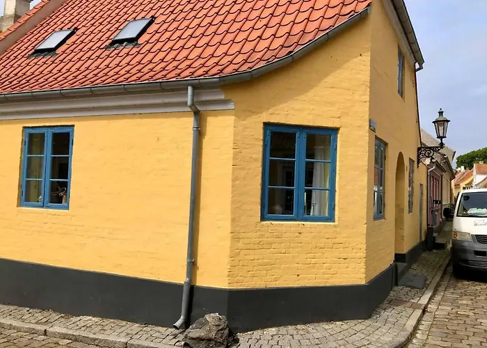 Charming Townhome Near And Square Hébergement de vacances