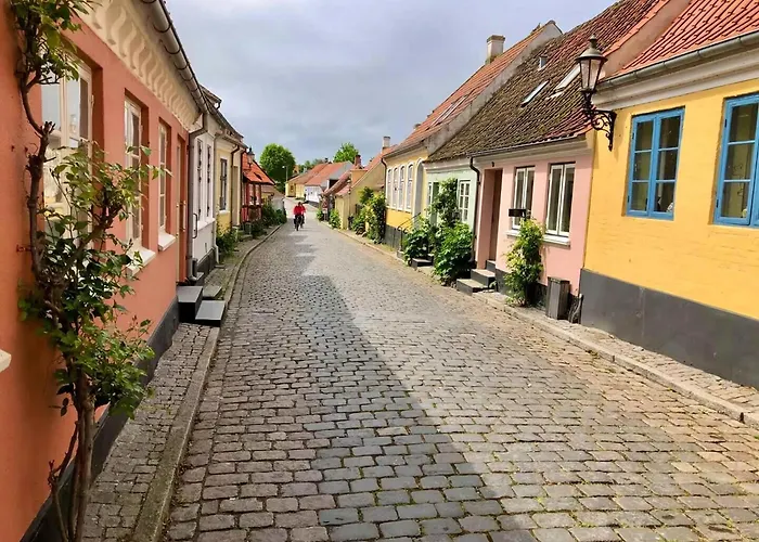 Charming Townhome Near And Square Hébergement de vacances Ærøskøbing