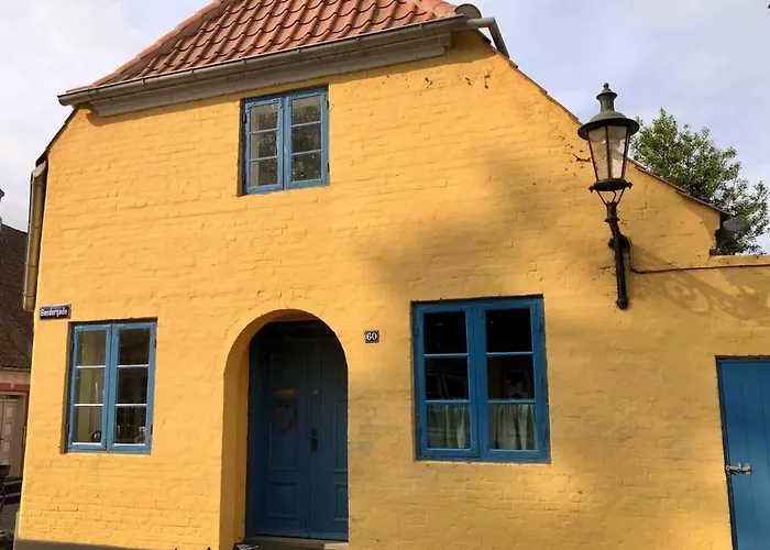 Hébergement de vacances Charming Townhome Near And Square Ærøskøbing
